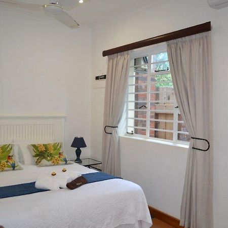 Hunters B&B Мтутзіні Екстер'єр фото